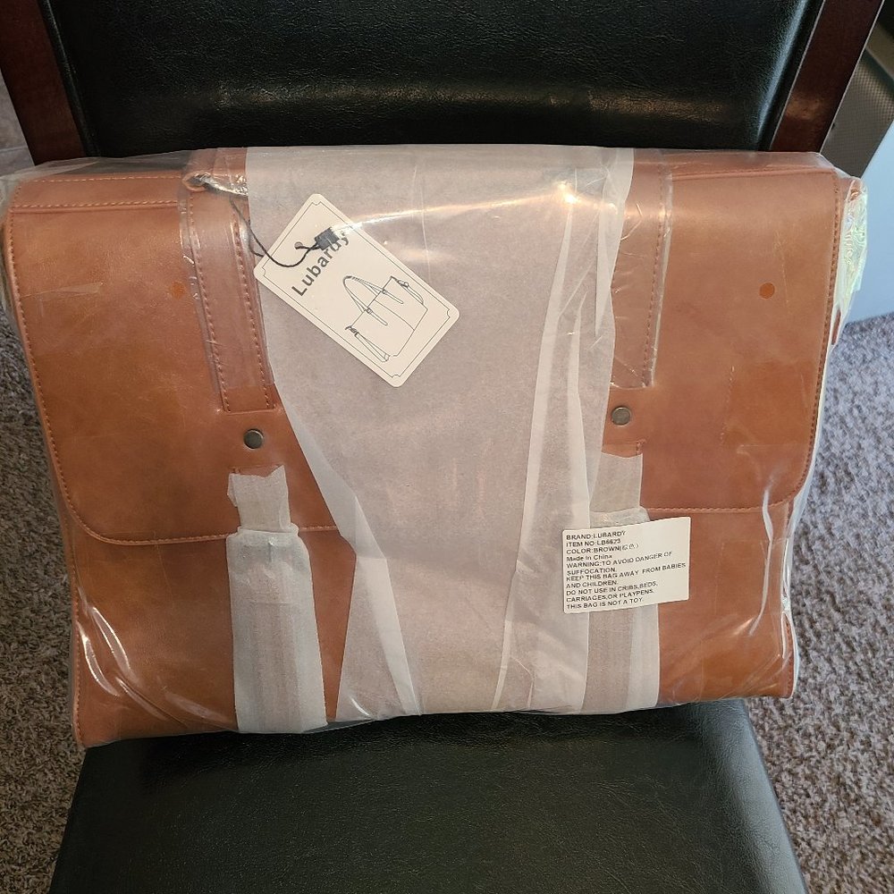BRAND NEW!! MEN'S LEATHER MESSENGER BAG